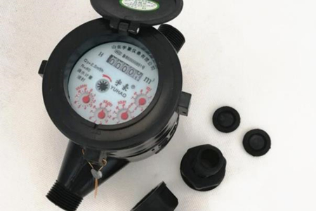 遠(yuǎn)傳水表廠家告訴你選擇水表時(shí)需要考慮這些因素！